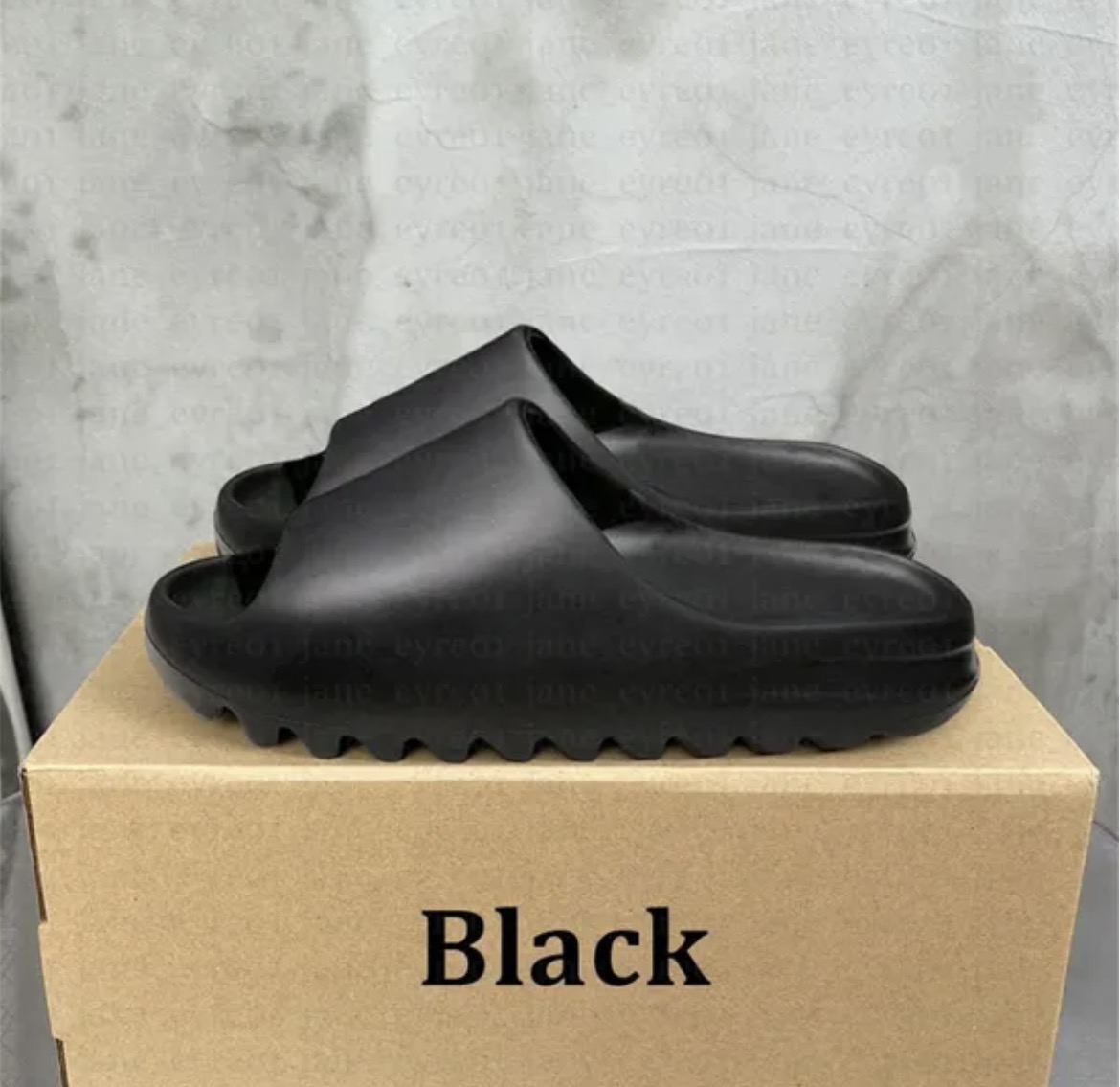 Cloud Slides in black